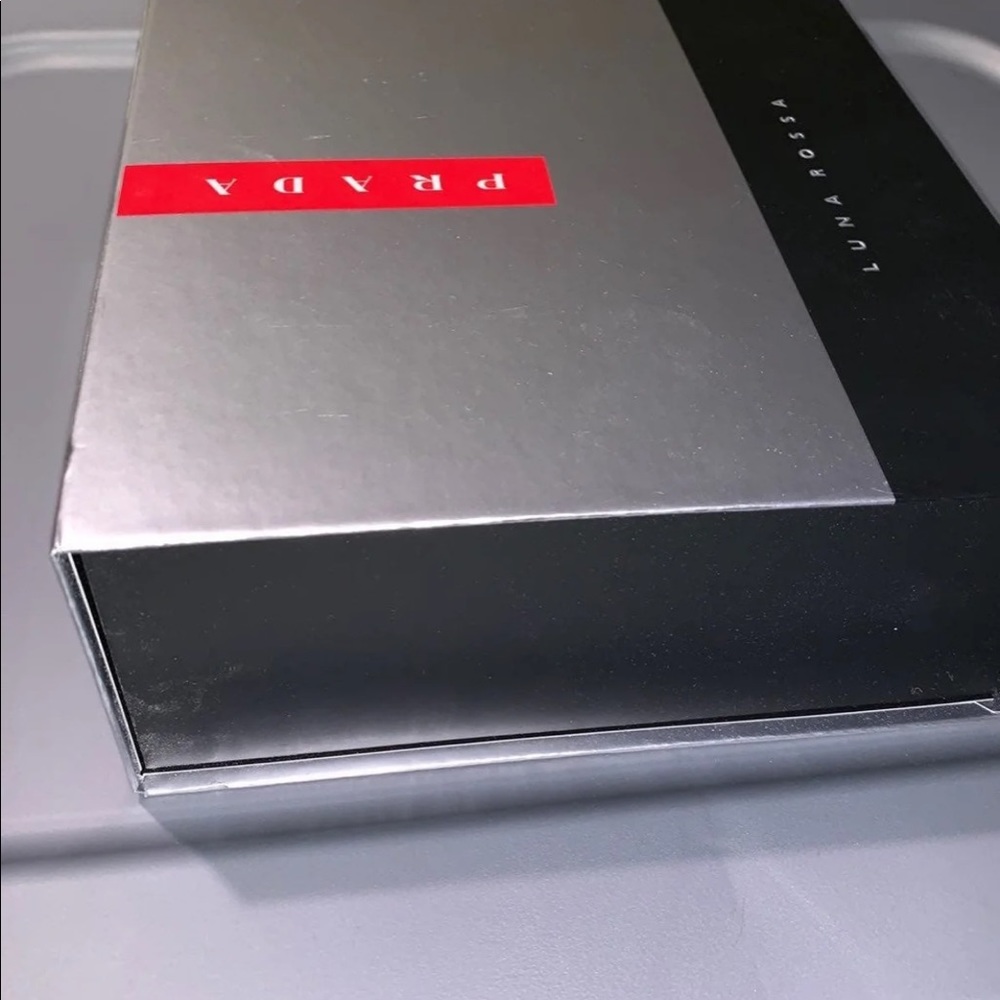 Prada Packaging - image 2